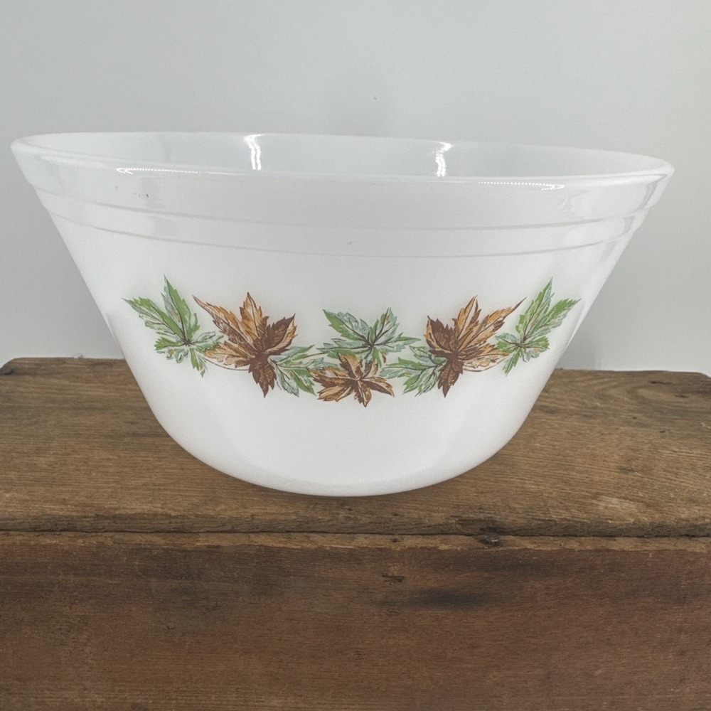 Mixing Bowl Vintage 9" Federal White Maple Leaf Pattern Heat Proof Milk Glass
